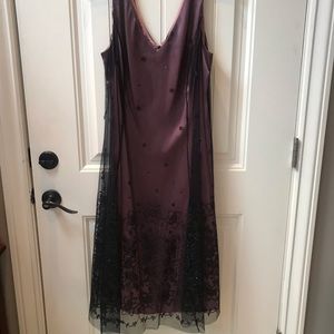 🟥SALE🟥Adrianna Papell Long Mauve Laced Dress